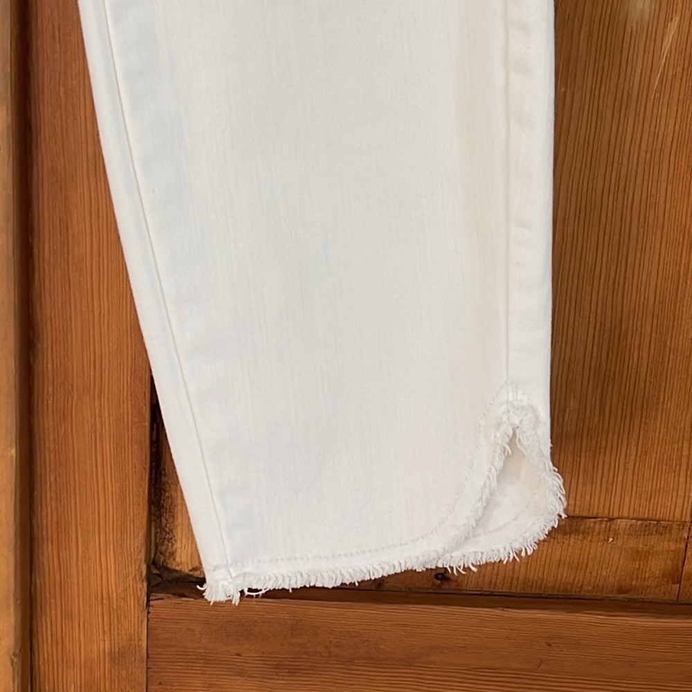 J. Jill Authentic Fit slim ankle White Denim Jeans Sz. 6 - Picture 3 of 16